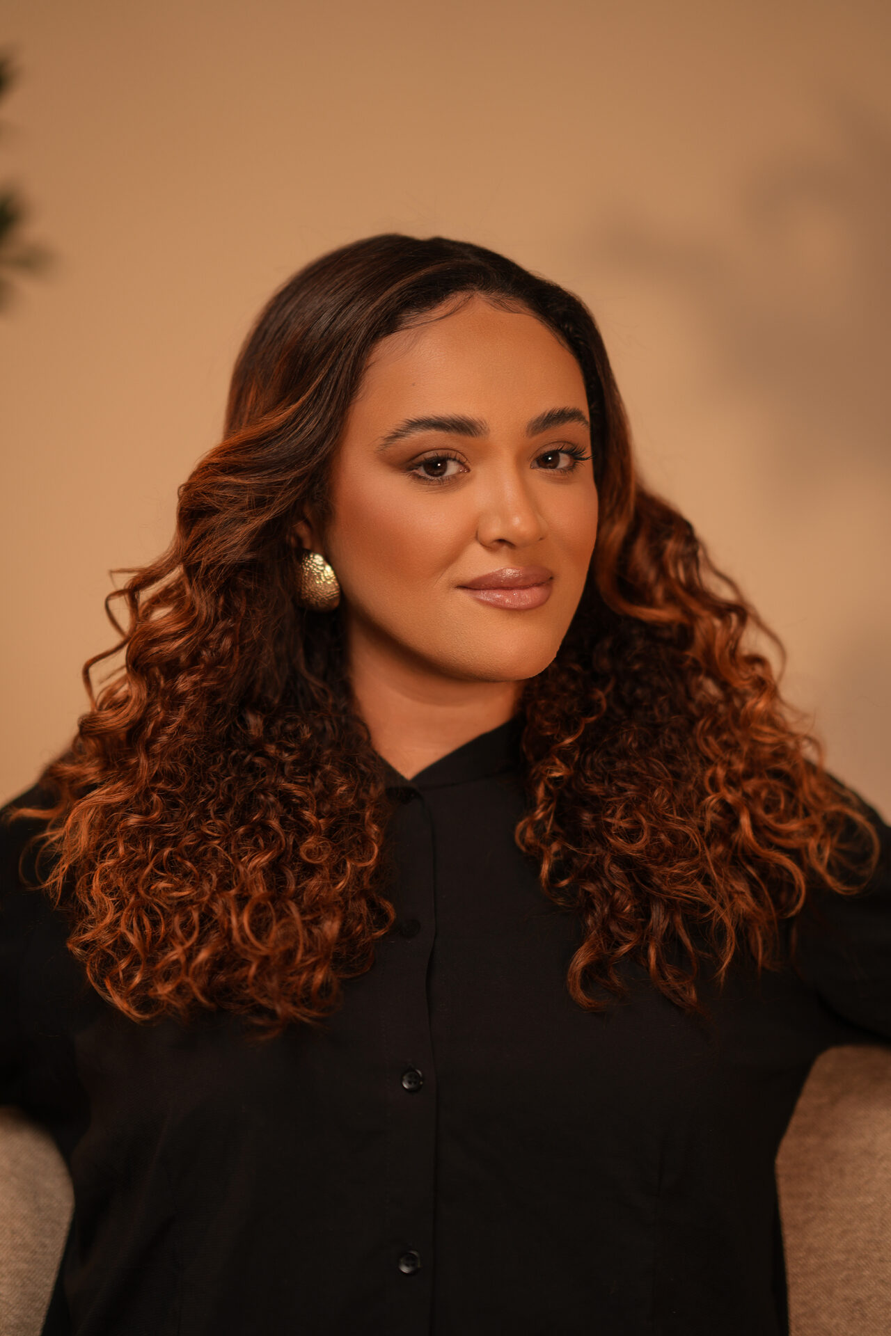 Retrato de Priscila, olhar direto para a câmara